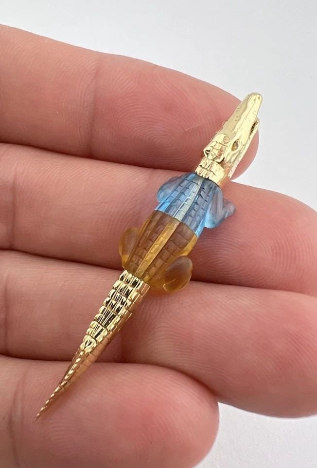 BIBI VAN DER VELDEN 18K GOLD CARVED CITRINE BLUE TOPAZ ALLIGATOR SINGLE EARRINGS (1 of 2)