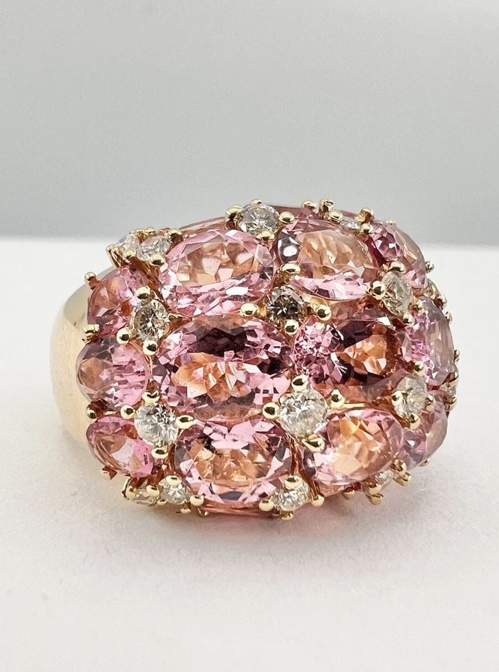 18K YELLOW GOLD 13.50TCW OVAL PINK TOURMALINE & DIAMOND DISCO BALL DOME RING 15G: Designer 18k Yellow Gold 13.50tcw Oval Pink Tourmaline & Diamond Disco Ball Dome Ring 15g Size: 8.5 - Can Be Resized Weight is 15.0 Grams on my scale Metal: 18k Yellow Gold - Hallmarked And Confirmed 
