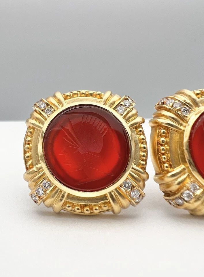 DESIGNER 18K YELLOW GOLD ETRUSCAN DIAMOND & AGATE INTAGLIO OMEGA BACK EARRINGS: DESIGNER 18K YELLOW GOLD ETRUSCAN DIAMOND & AGATE INTAGLIO OMEGA BACK EARRINGS Designer 18k Yellow Gold Etruscan Diamond & Agate Intaglio Omega Back Earrings Size: About 1" Tall & Wide Metal: 18k Yell