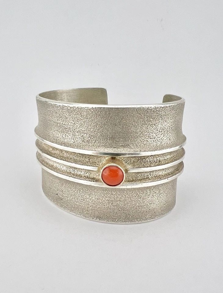 EDISON CUMMINGS NAVAJO TUFA CAST STERLING SILVER & 14K GOLD CORAL CUFF BRACELET: EDISON CUMMINGS NAVAJO TUFA CAST STERLING SILVER & 14K GOLD CORAL CUFF BRACELET RARE Edison Cummings Navajo Tufa Cast Sterling Silver & 14K Gold Coral Cuff Bracelet Cuff is 5 1/2" tip to Tip and has a
