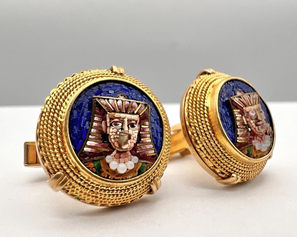 VICTORIAN 14K & HIGH KT YELLOW GOLD MICRO-MOSAIC KING TUT EGYPTIAN CUFFLINKS: VICTORIAN 14K & HIGH KT YELLOW GOLD MICRO-MOSAIC KING TUT EGYPTIAN CUFFLINKS Victorian 14k & High Kt Yellow Gold Micro-Mosaic King Tut Egyptian Cufflinks Size: 20mm Tall By 20mm Wide Metal: Backs Are 