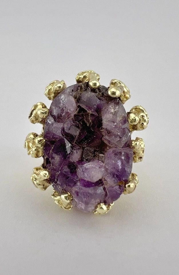 VTG MODERNIST BRUTALIST 14K YELLOW GOLD RAW FORM PURPLE AMETHYST GEODE RING 17G: VTG MODERNIST BRUTALIST 14K YELLOW GOLD RAW FORM PURPLE AMETHYST GEODE RING 17G Vintage Modernist Brutalist 14k Yellow Gold Raw Form Purple Amethyst Geode Ring Size: 5.5- Can be Resized With Out Damag
