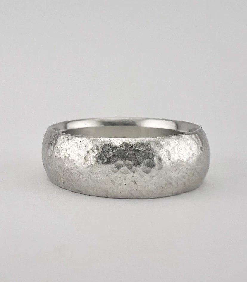 FINE PLATINUM 7.5MM HAMMERED WEDDING BAND COMFORT FIT MEN'S RING SZ 9.5 - 16.8G (1 of 2)