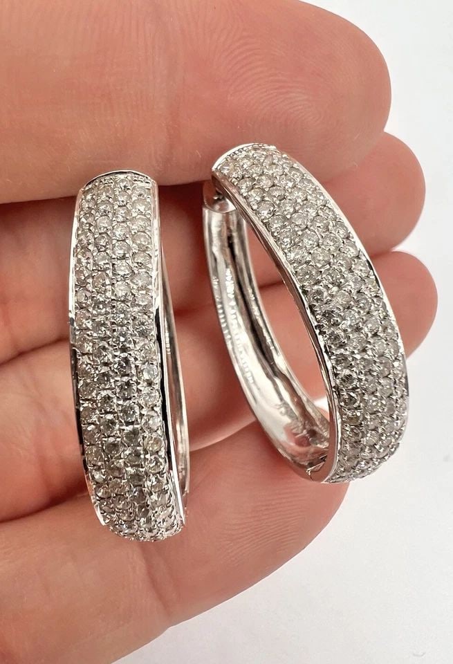 DESIGNER 14K WHITE GOLD 2.60CT APROX ROUND DIAMOND 6MM WIDE LARGE HOOP EARRINGS (1 of 2)