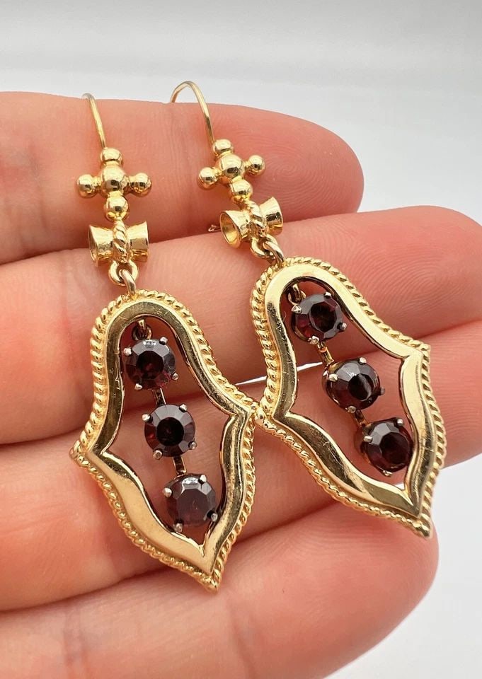 ANTIQUE VICTORIAN ETRUSCAN 14K YELLOW GOLD BOHEMIAN GARNET DANGLE EARRINGS 2.25" (1 of 2)