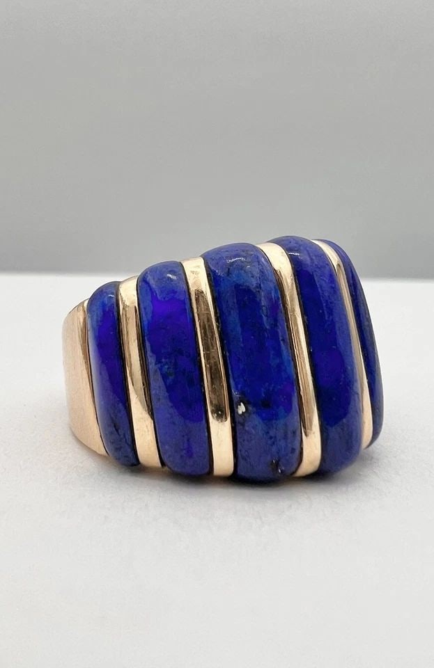 VINTAGE 14K YELLOW GOLD & CARVED NATURAL BLUE LAPIS LAZULI SHIELD RING 13.7G (1 of 2)