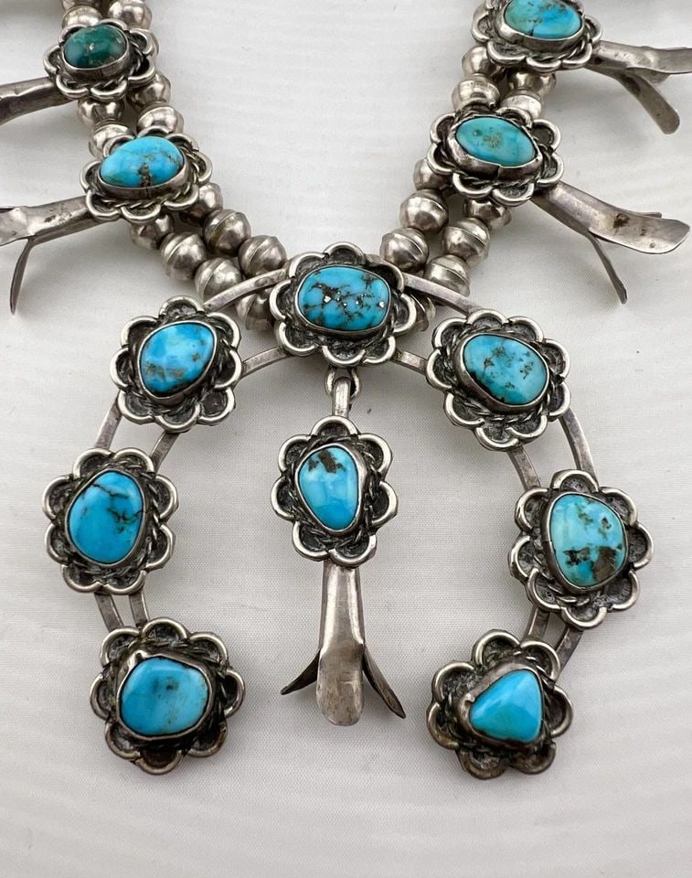 VTG NAVAJO STERLING SILVER ROYSTON TURQUOISE SQUASH BLOSSOM NECKLACE 194G -28": VTG NAVAJO STERLING SILVER ROYSTON TURQUOISE SQUASH BLOSSOM NECKLACE 194G -28" Vtg Navajo Sterling Silver Royston Turquoise Squash Blossom Necklace 194g -28" This Amazing necklace features huge specim