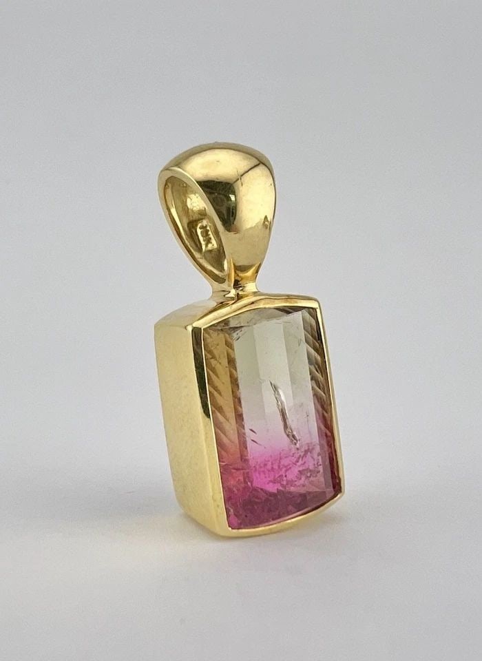 DESIGNER 18K YELLOW GOLD WATERMELON BI-COLOR TOURMALINE PENDANT (1 of 2)