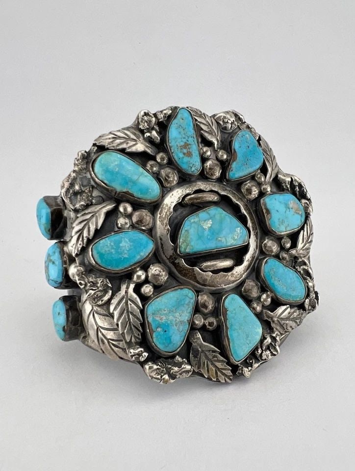 HUGE 143.8G VTG NAVAJO STERLING SILVER BLUE GEM TURQUOISE CLUSTER CUFF BRACELET: HUGE 143.8G VTG NAVAJO STERLING SILVER BLUE GEM TURQUOISE CLUSTER CUFF BRACELET HUGE 143.8g Vtg Navajo Sterling Silver Blue Gem Turquoise Cluster Cuff Bracelet Cuff is 5" tip to Tip and has a 1 1/2" S