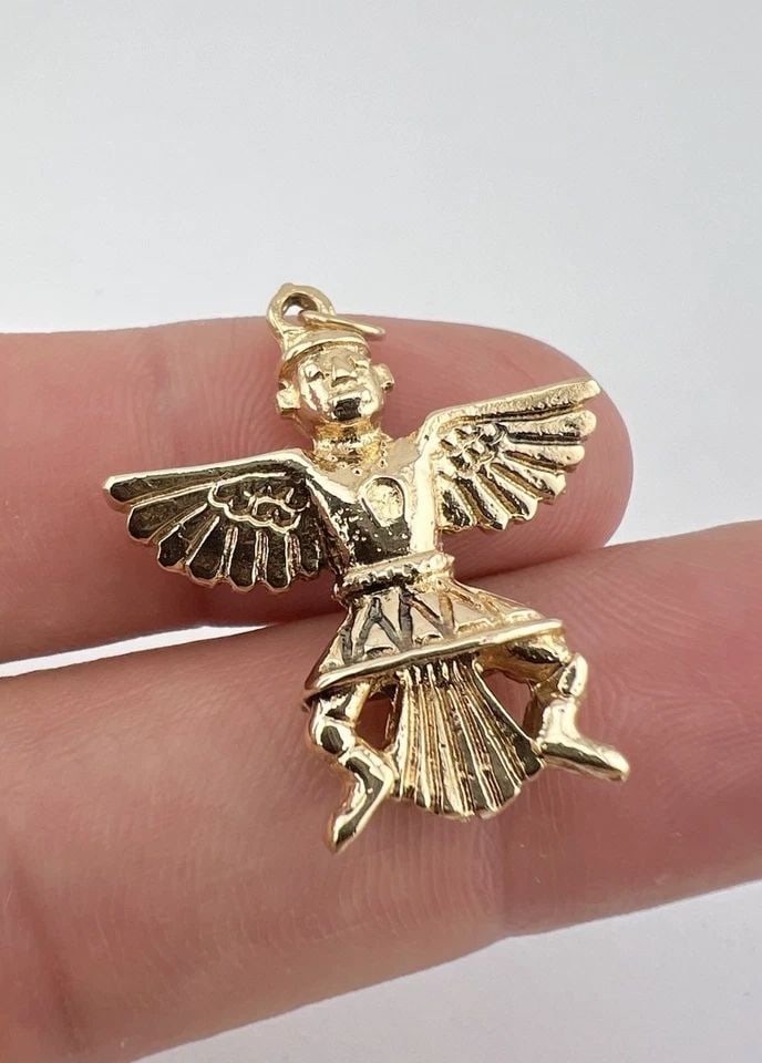 VINTAGE NAVAJO CAST 14K YELLOW GOLD 3D KNIFEWING KACHINA PENDANT 1.25" - 7.7G: VINTAGE NAVAJO CAST 14K YELLOW GOLD 3D KNIFEWING KACHINA PENDANT 1.25" - 7.7G Vintage Navajo Cast 14k Yellow Gold 3D Knifewing Kachina Charm Pendant 1.25" - 7.7g Size: 1 1/4" Tall With Bail By 1" Wide