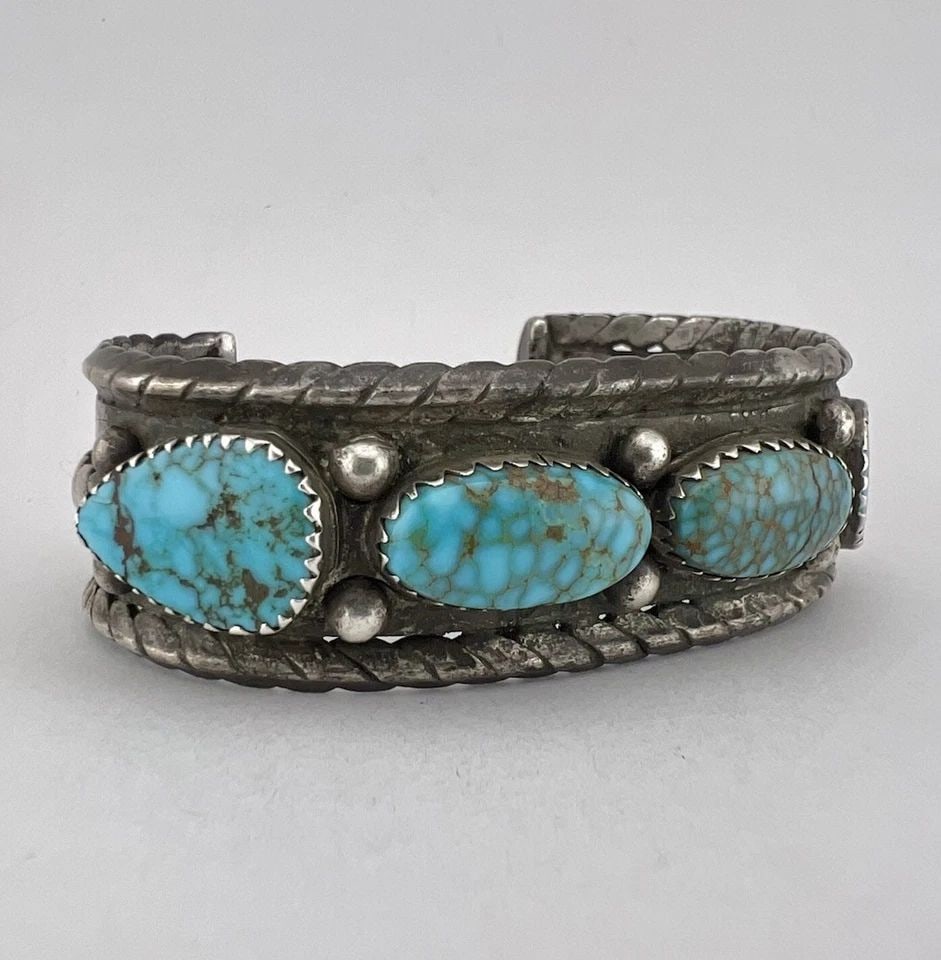 OLD 1930'S NAVAJO INGOT COIN SILVER WEBBED TURQUOISE STAMPED CUFF BRACELET 80.6G (1 of 2)