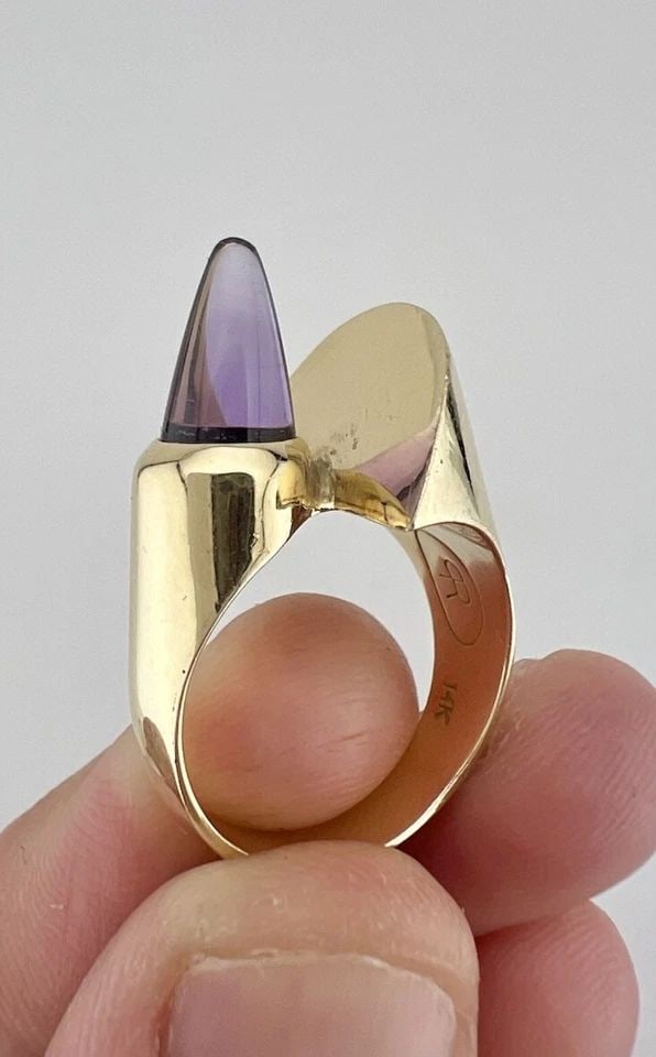 VTG DESIGNER MODERNIST GEOMETRIC 14K YELLOW GOLD AMETHYST BULLET POINT RING (1 of 2)