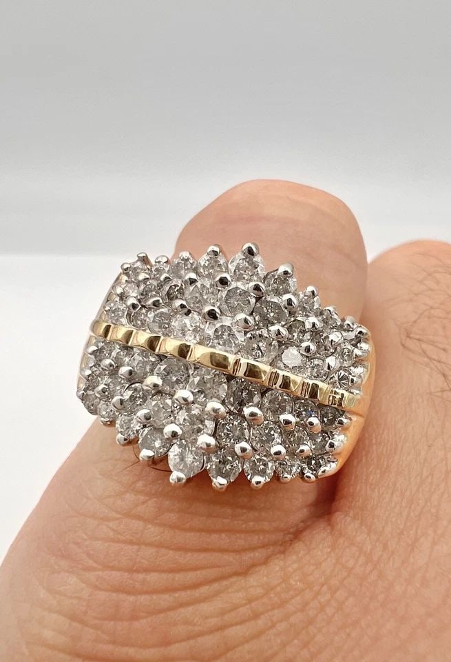 VINTAGE 10K YELLOW GOLD 1.50CT APPROX DIAMOND PRONG SET CLUSTER COCKTAIL RING: VINTAGE 10K YELLOW GOLD 1.50CT APPROX DIAMOND PRONG SET CLUSTER COCKTAIL RING Vintage 10k Yellow Gold 1.50tcw Diamond Prong Set Cluster Cocktail Ring 9.2g Ring Size: 7 - Can Be Resized Metal: 10k Yell
