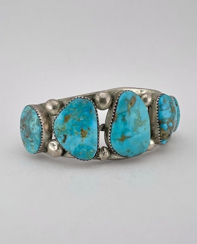 LAWRENCE CRAIG NAVAJO STERLING SILVER HIGH GRADE ROYSTON TURQUOISE CUFF BRACELET: LAWRENCE CRAIG NAVAJO STERLING SILVER HIGH GRADE ROYSTON TURQUOISE CUFF BRACELET Vtg Lawrence Craig Navajo Sterling Silver High Grade Royston Turquoise Cuff Bracelet Cuff is Just Under 5 1/2" tip to T