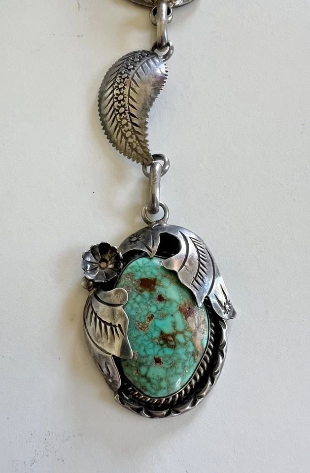 HUGE MORTY JOHNSON NAVAJO STERLING SILVER CARICO LAKE TURQUOISE DANGLE NECKLACE: HUGE MORTY JOHNSON NAVAJO STERLING SILVER CARICO LAKE TURQUOISE DANGLE NECKLACE HUGE Vtg Morty Johnson Navajo Sterling Silver Carico Lake Turquoise Dangle Necklace MEASUREMENTS: Necklace measures 23" 