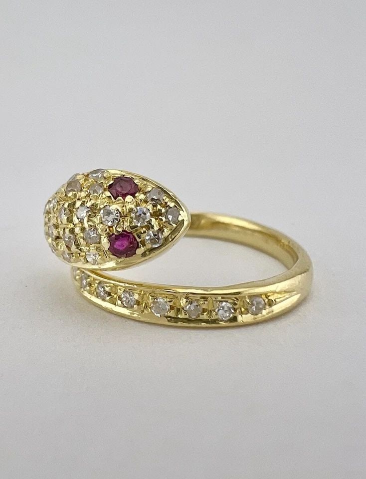 DESIGNER 18K YELLOW GOLD DIAMOND & RUBY COILED SNAKE SERPENT ADJUSTABLE RING (1 of 2)