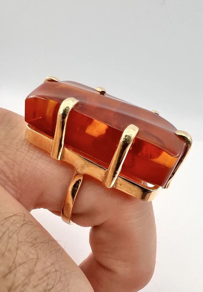 VTG MODERNIST 14K YELLOW GOLD NATURAL BALTIC HONEY AMBER CUBE RING (1 of 2)