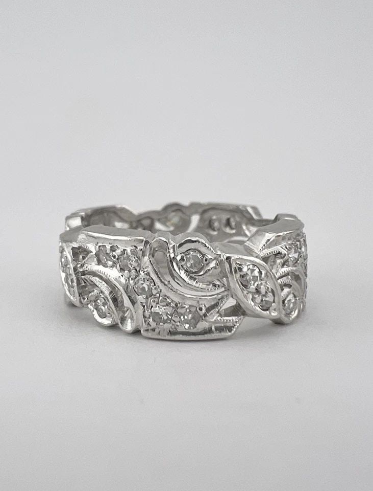 ANTIQUE ART DECO PLATINUM .50TCW APPRX. OLD CUT DIAMOND ETERNITY BAND RING: ANTIQUE ART DECO PLATINUM .50TCW APPRX. OLD CUT DIAMOND ETERNITY BAND RING Antique Art Deco Platinum .50tcw Apprx. Old Cut Diamond Eternity Band Ring Ring Size: 5 & is 6.5mm Wide Metal: Platinum - Tes