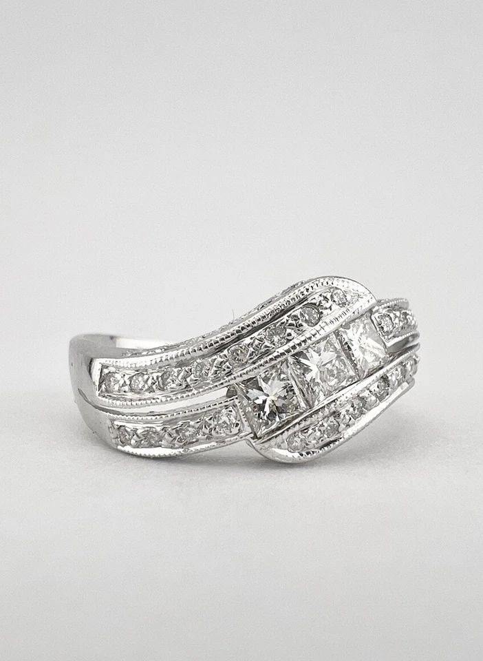 FINE 18K WHITE GOLD .64CT PRINCESS & ROUND CUT DIAMOND BYPASS WOMEN'S BAND RING (1 of 2)