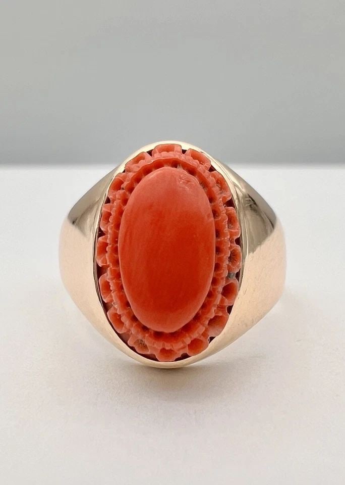 ANTIQUE CHINESE 14K YELLOW GOLD CARVED CABOCHON RED MEDITERRANEAN CORAL RING (1 of 2)