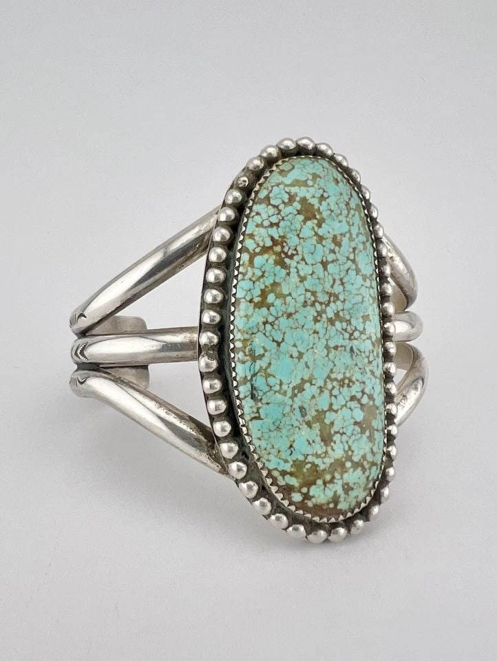 VTG BOYD ASHLEY NAVAJO STERLING SILVER SPIDERWEB #8 TURQUOISE CUFF BRACELET #2: VTG BOYD ASHLEY NAVAJO STERLING SILVER SPIDERWEB #8 TURQUOISE CUFF BRACELET #2 Vintage Boyd Ashley Navajo Sterling Silver Spiderweb #8 Turquoise Cuff Bracelet Cuff is 5 3/8" tip to Tip and has a 1 1/8
