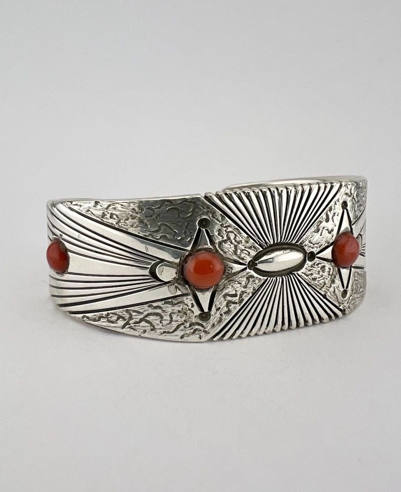 RARE JAKE LIVINGSTON ZUNI STERLING SILVER MEDITERRANEAN RED CORAL CUFF BRACELET: RARE JAKE LIVINGSTON ZUNI STERLING SILVER MEDITERRANEAN RED CORAL CUFF BRACELET RARE Vintage Jake Livingston Zuni Sterling Silver Mediterranean Red Coral Cuff Bracelet Cuff is 5 1/2" tip to Tip and ha