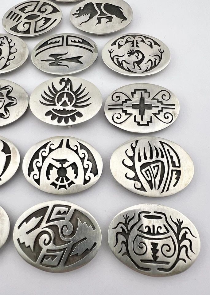 VTG HOPI STERLING SILVER 15 TRIBAL SYMBOLS OVERLAY DETAILED CONCHO BELT 177.6G: VTG HOPI STERLING SILVER 15 TRIBAL SYMBOLS OVERLAY DETAILED CONCHO BELT 177.6G Vtg Hopi Sterling Silver 15 Tribal Symbols Overlay Detailed Concho Belt 177.6g Buckle / Concho Size: 1 5/8" Wide by 1 1/4