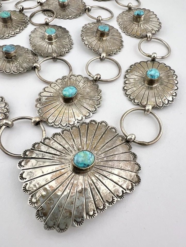 VTG GOMEZ NAVAJO STERLING SILVER BIRDSEYE KINGMAN TURQUOISE STAMPED CONCHO BELT: VTG GOMEZ NAVAJO STERLING SILVER BIRDSEYE KINGMAN TURQUOISE STAMPED CONCHO BELT Vtg Gomez Navajo Sterling Silver Birdseye Kingman Turquoise Stamped Concho Belt Belt Size: Around 36.5" - Tip To Tip Buc