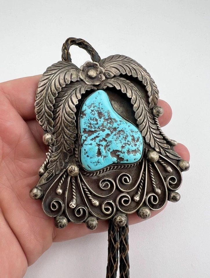111.8G VTG NAVAJO VB STERLING SILVER SLEEPING BEAUTY TURQUOISE STAMPED BOLO TIE: 111.8G VTG NAVAJO VB STERLING SILVER SLEEPING BEAUTY TURQUOISE STAMPED BOLO TIE MASSIVE 111.8g Vtg Navajo VB Sterling Silver Sleeping Beauty Turquoise Stamped Bolo Tie Size: Over 3 1/4" Tall by 3 1/8"