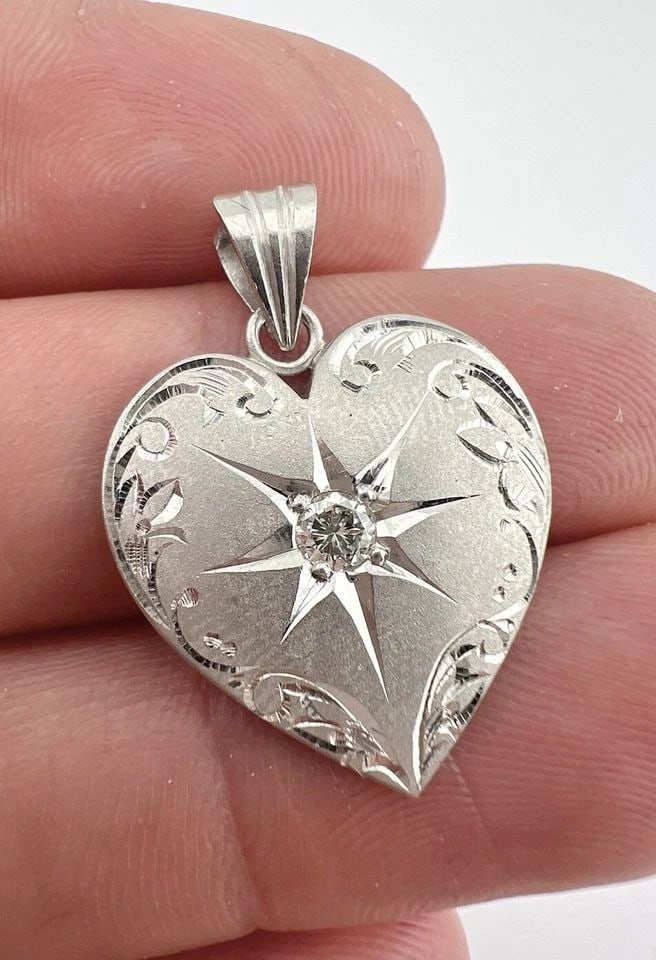 DESIGNER .900 PLATINUM .14CT ROUND BRILLIANT DIAMOND ENGRAVED LOVE HEART PENDANT (1 of 2)