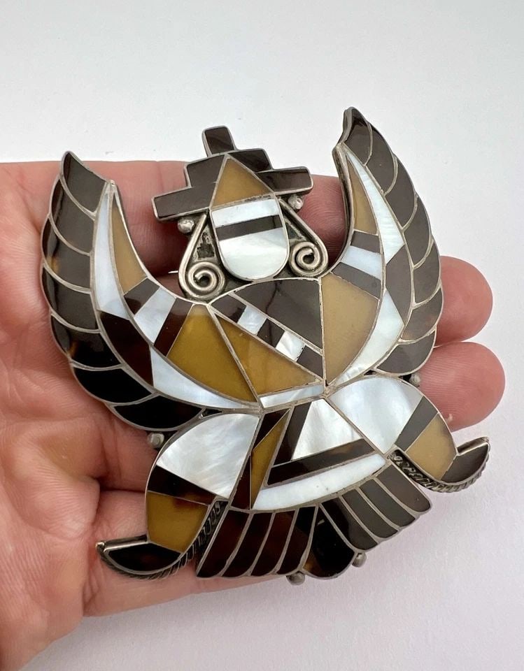 RARE LARGE VINTAGE ZUNI MULTI-INLAY KNIFEWING STERLING SILVER PIN BROOCH 3.25": RARE LARGE VINTAGE ZUNI MULTI-INLAY KNIFEWING STERLING SILVER PIN BROOCH 3.25" Rare LARGE Vintage ZUNI MULTI-INLAY KNIFEWING Sterling Silver Pin Brooch 3.25" Size: 3 1/4" Tall by 2 3/4" Wide Weight is