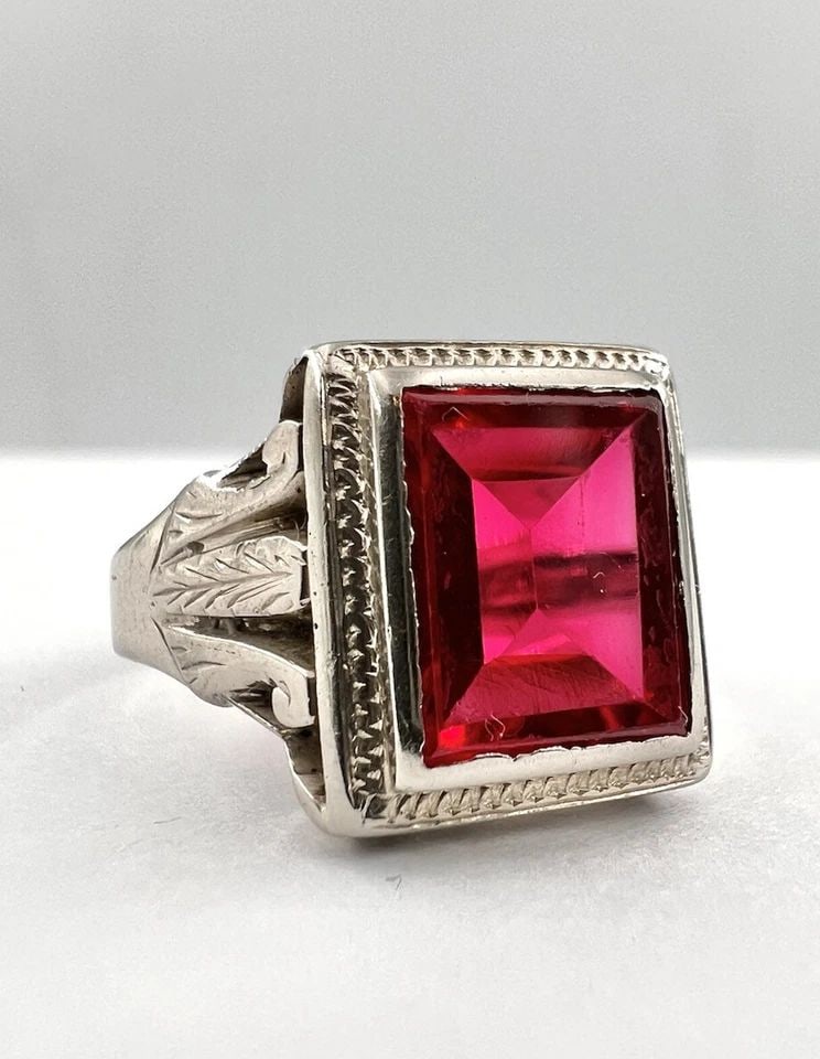 ANTIQUE VICTORIAN ART DECO 14K WHITE GOLD SQUARE SYNTHETIC RUBY ENGRAVED RING (1 of 2)