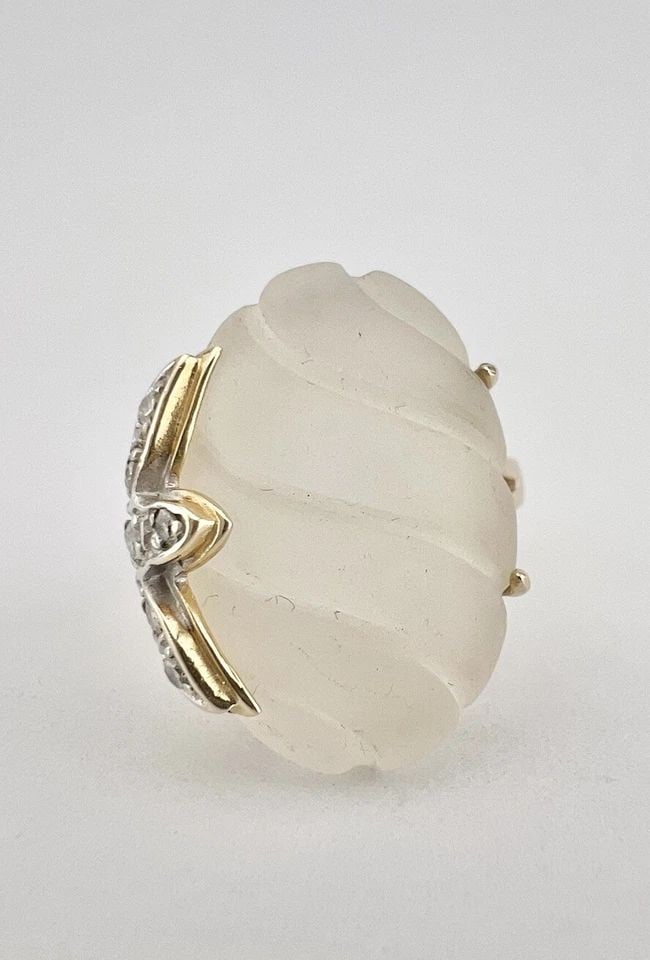 DESIGNER 14K YELLOW GOLD FROSTED CARVED ROCK CRYSTAL & DIAMOND RING (1 of 2)