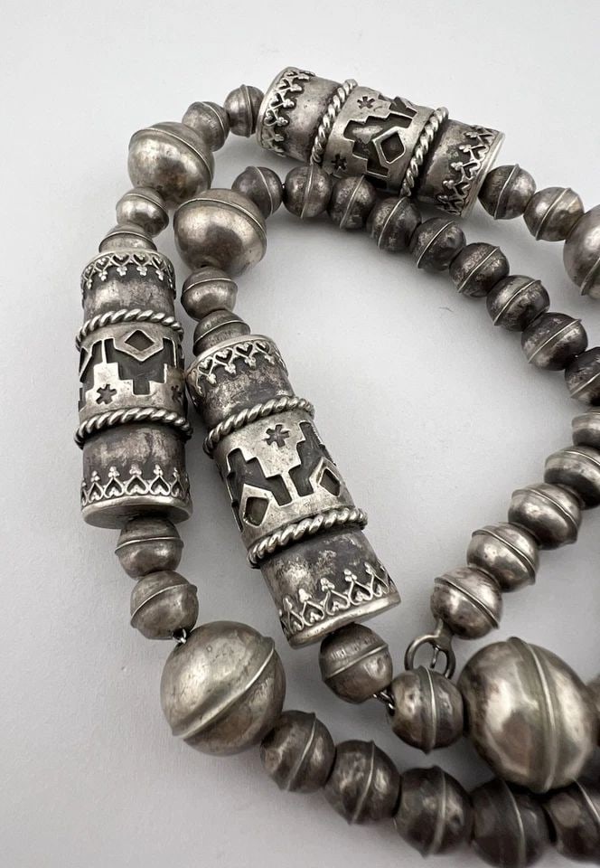 VTG NAVAJO STERLING SILVER 8-15MM PEARL BENCH BARREL BEAD NECKLACE 23" - 66.3G (1 of 2)