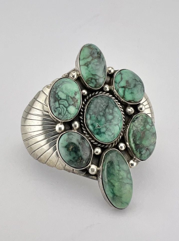VINTAGE NAVAJO STERLING SILVER VARISCITE DAMELE STAMPED 2.5" WIDE CUFF BRACELET: VINTAGE NAVAJO STERLING SILVER VARISCITE DAMELE STAMPED 2.5" WIDE CUFF BRACELET Vintage Navajo Sterling Silver Variscite Damele Stamped 2.5" Wide Cuff Bracelet MEASUREMENTS: 5 1/8" Tip to Tip & Has a 