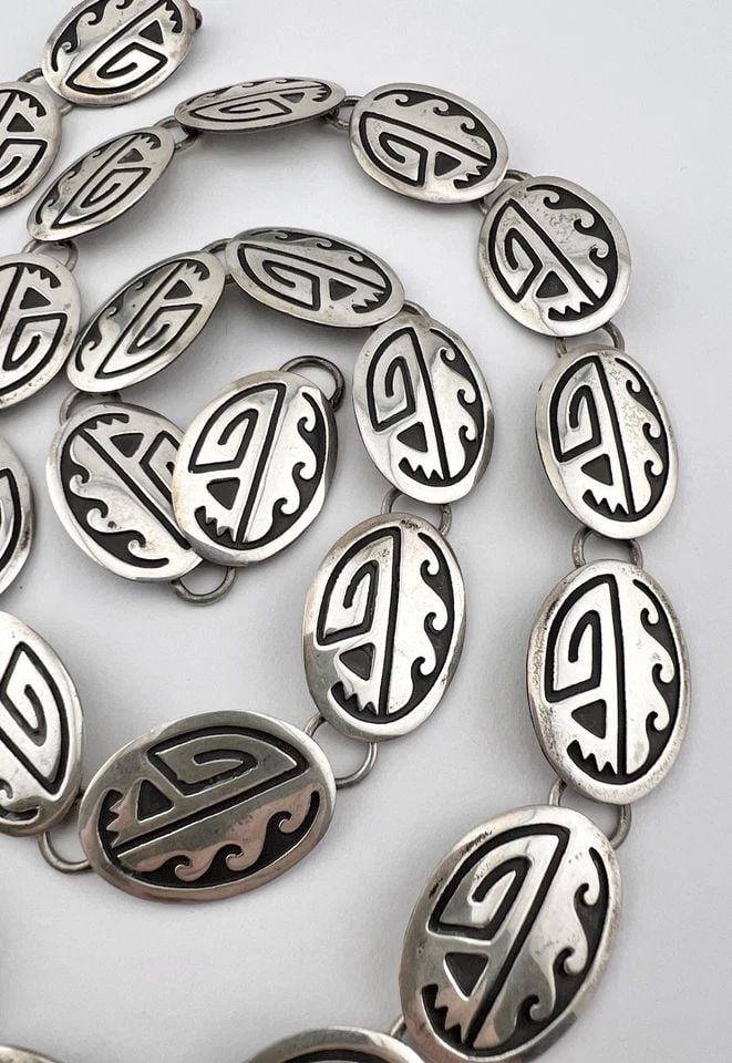VTG HOPI STERLING SILVER TRIBAL DESIGN OVERLAY DETAILED CONCHO BELT 35"-146.8G: VTG HOPI STERLING SILVER TRIBAL DESIGN OVERLAY DETAILED CONCHO BELT 35"-146.8G Vtg Hopi Sterling Silver Tribal Design Overlay Detailed Concho Belt 35"-146.8g Belt Size: 35" - Tip To Tip - Adjustable D