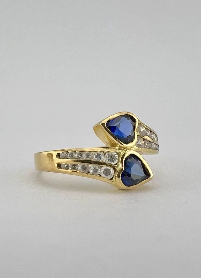 DESIGNER 18K YELLOW GOLD HEART SHAPED BLUE SAPPHIRE & DIAMOND BYPASS RING (1 of 2)