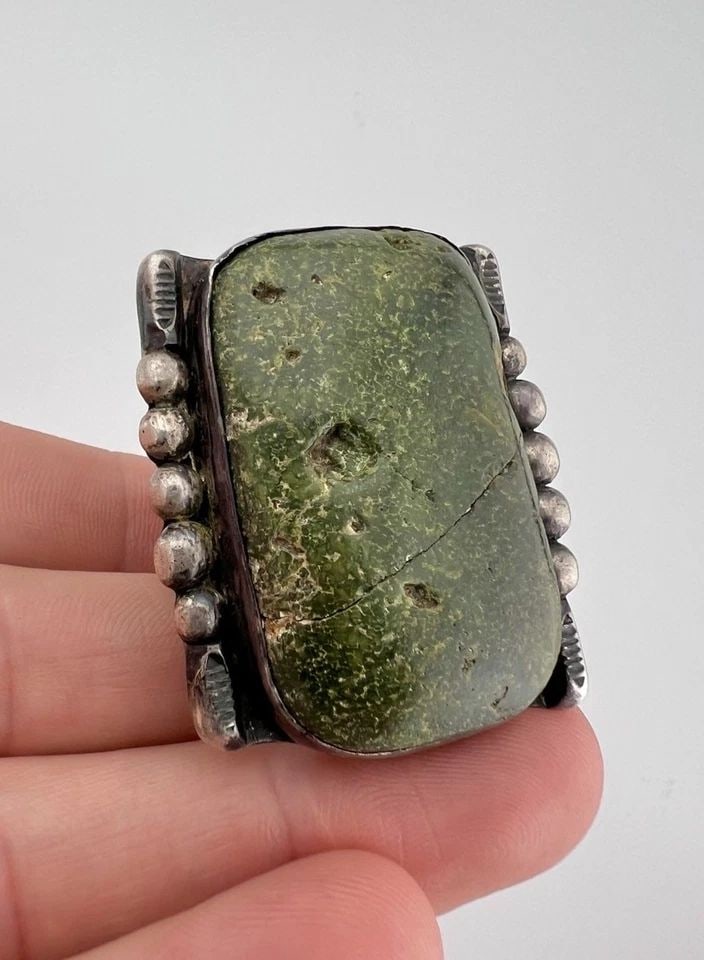 HUGE 42G OLD NAVAJO COIN SILVER DARK GREEN CERRILLIOS TURQUOISE MEN'S RING: HUGE 42G OLD NAVAJO COIN SILVER DARK GREEN CERRILLIOS TURQUOISE MEN'S RING HUGE 42g OLD NAVAJO COIN SILVER DARK GREEN CERRILLIOS TURQUOISE MEN'S RING Ring Size: 11.75 - Can Be Re Sized Weight is 42.0 