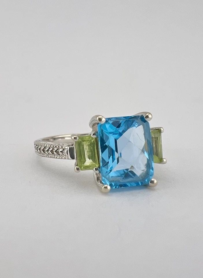 BH BY EFFY 14K WHITE GOLD & NATURAL BLUE TOPAZ & GREEN PERIDOT ENGRAVED RING: BH BY EFFY 14K WHITE GOLD & NATURAL BLUE TOPAZ & GREEN PERIDOT ENGRAVED RING BH By Effy 14k White Gold & Natural Blue Topaz & Green Peridot Engraved Ring Ring Size: 10 - Can Be Resized Metal: 14k Whit