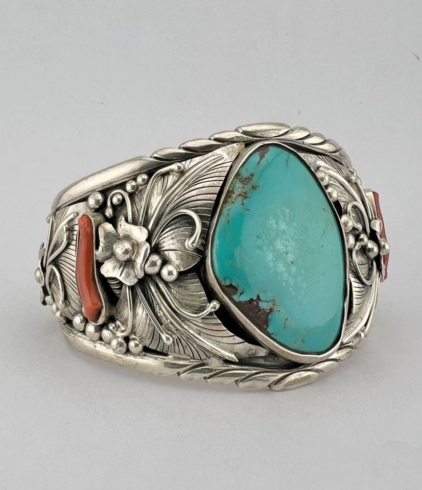 HUGE VTG NAVAJO STERLING SILVER FOX TURQUOISE CORAL STAMPED CUFF BRACELET 86.2G: HUGE VTG NAVAJO STERLING SILVER FOX TURQUOISE CORAL STAMPED CUFF BRACELET 86.2G HUGE Vtg Navajo Sterling Silver Fox Turquoise & Coral Stamped Cuff Bracelet 86.2g Cuff is 6" tip to Tip and has a 1 1/8"
