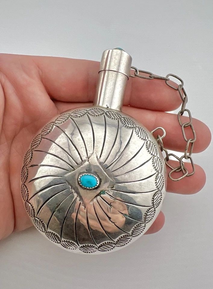 VTG NAVAJO STERLING SILVER STAMPED TURQUOISE TOBACCO FLASK CANTEEN 83G - 3.75" (1 of 2)