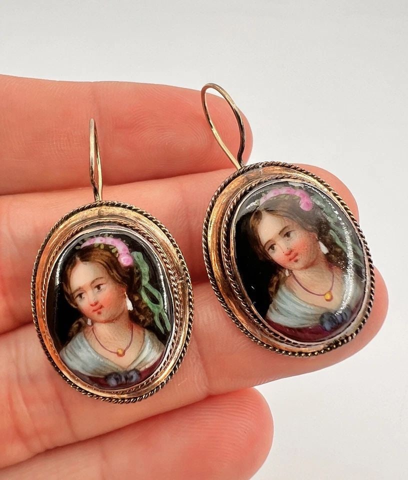 ANTIQUE HAND PAINTED MINIATURE OVAL PORTRAIT 14K YELLOW GOLD DANGLE EARRINGS (1 of 2)