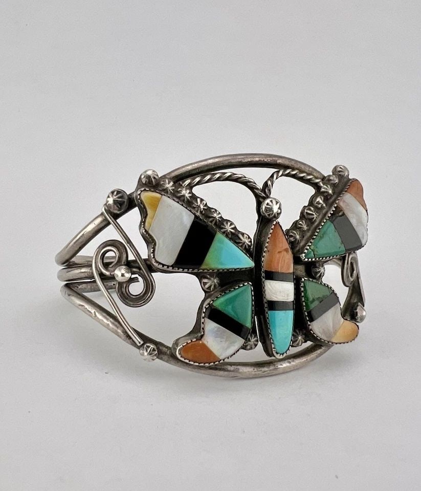 RARE OLD 1940S ZUNI STERLING SILVER FLUSH MULTI GEMSTONE BUTTERFLY CUFF BRACELET: RARE OLD 1940S ZUNI STERLING SILVER FLUSH MULTI GEMSTONE BUTTERFLY CUFF BRACELET RARE Old 1940s Zuni Sterling Silver Flush Multi Gemstone Butterfly Cuff Bracelet Cuff is 5" tip to Tip and has a 1" Wid