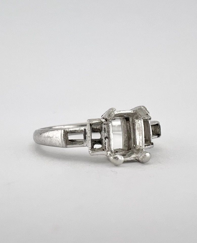 ANTIQUE PLATINUM SEMI-MOUNT DIAMOND ENGAGEMENT RING MOUNTING (1 of 2)