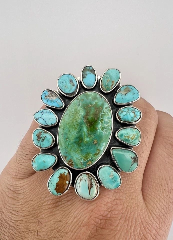HUGE 2 3/8" FEDERICO JIMENEZ STERLING SILVER TURQUOISE OVAL CLUSTER RING 41.8G: HUGE 2 3/8" FEDERICO JIMENEZ STERLING SILVER TURQUOISE OVAL CLUSTER RING 41.8G HUGE 2 3/8" Federico Jimenez Sterling Silver Turquoise Oval Cluster Ring 41.8g Ring Size: 10 - Can Be Resized Weight is 4