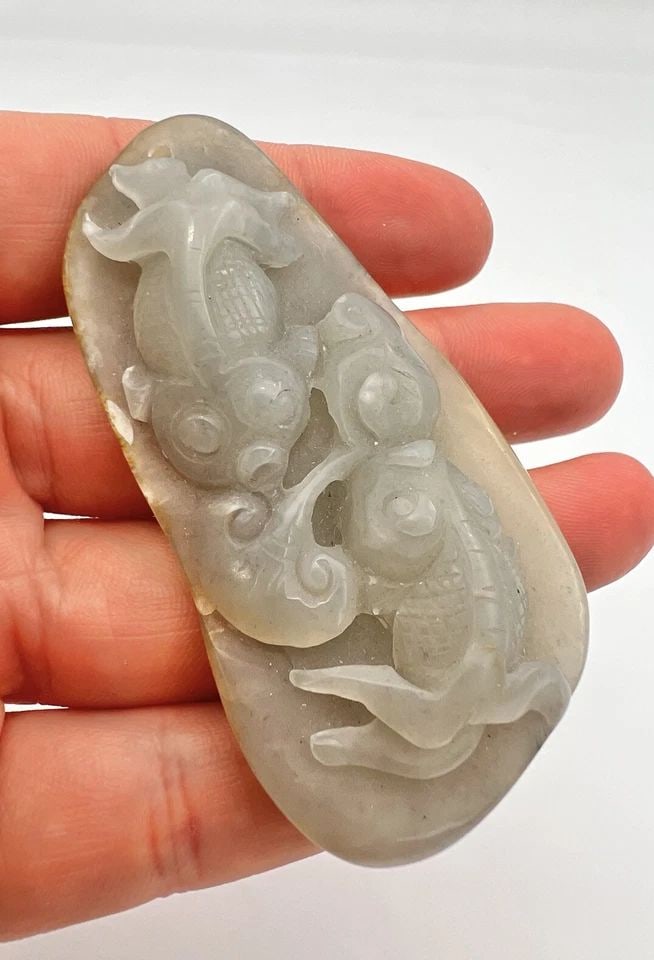 ANTIQUE CHINESE CARVED KOI FISH LIGHT GREEN & BROWN WHITE JADE JADEITE PENDANT (1 of 2)