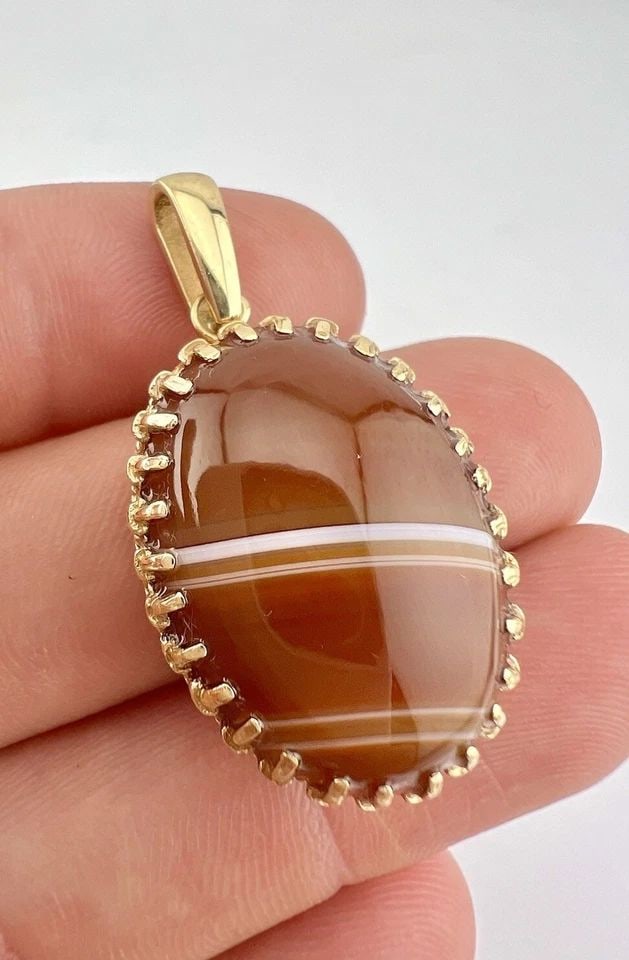 ANTIQUE VICTORIAN 14K YELLOW GOLD BANDED AGATE CLAW CROWN SET PENDANT 1.5" -7.3G (1 of 2)