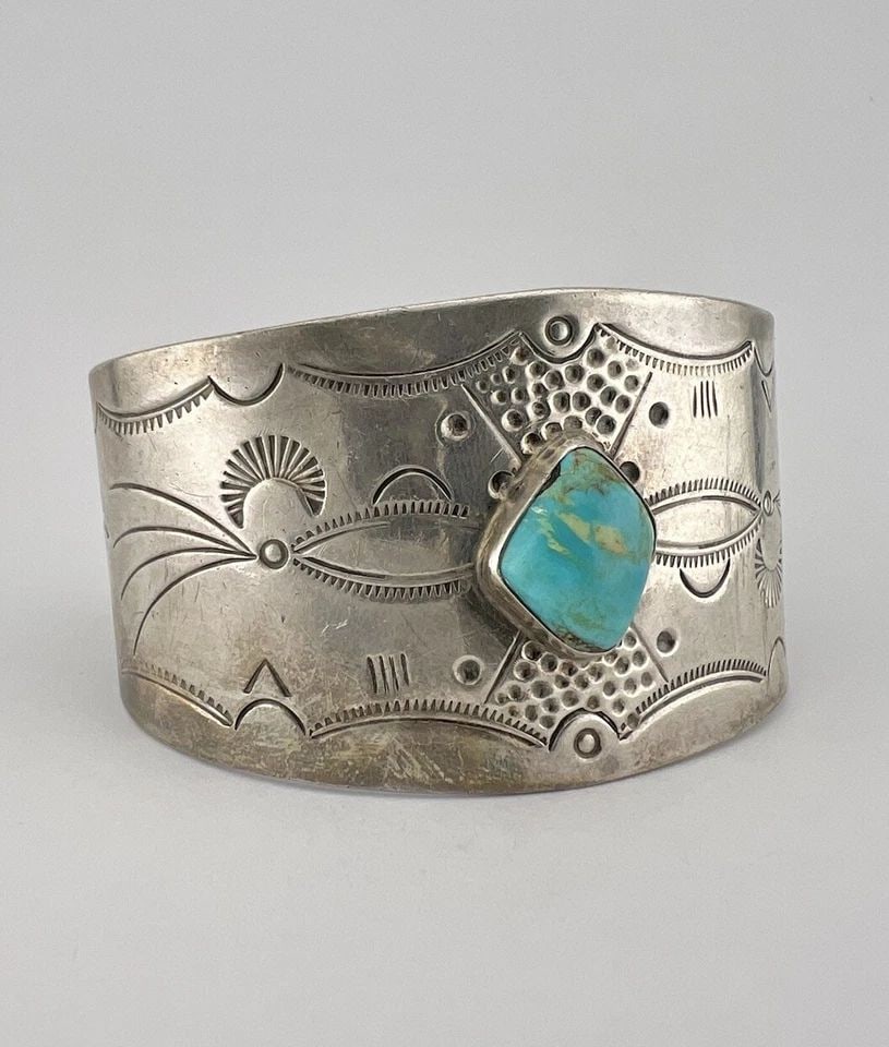 VTG FRED HARVEY ERA NAVAJO COIN SILVER TURQUOISE STAMPED WIDE CUFF BRACELET: VTG FRED HARVEY ERA NAVAJO COIN SILVER TURQUOISE STAMPED WIDE CUFF BRACELET Vtg Fred Harvey Era Navajo Coin Silver Turquoise Stamped Wide Cuff Bracelet Cuff is 5 1/2" tip to Tip and has a 1 1/2" Wide 
