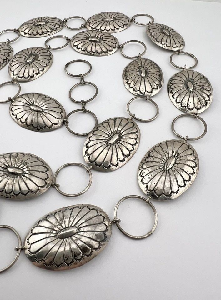 VINTAGE NAVAJO STERLING SILVER DEEP STAMPED OVAL CONCHO LINK BELT 38" - 81.5G: VINTAGE NAVAJO STERLING SILVER DEEP STAMPED OVAL CONCHO LINK BELT 38" - 81.5G Vintage Navajo Sterling Silver Deep Stamped Oval Concho Link Belt 38" - 81.5g Belt Size: 38" - Tip To Tip - Adjustable Dow