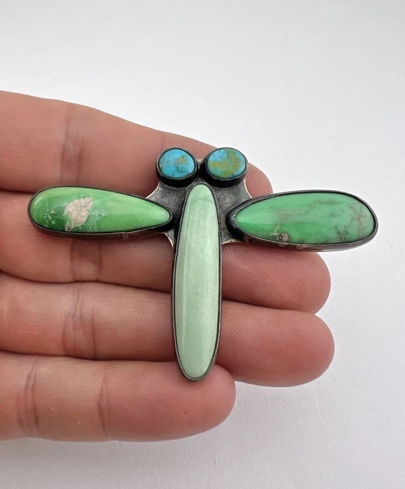 FEDERICO JIMENEZ STERLING SILVER HIGH GRADE TURQUOISE DRAGONFLY PIN BROOCH 2.75": FEDERICO JIMENEZ STERLING SILVER HIGH GRADE TURQUOISE DRAGONFLY PIN BROOCH 2.75" FEDERICO JIMENEZ Sterling Silver High Grade Turquoise Dragonfly Pin Brooch 2.75" Size: Just Under 2" Tall by 2 3/4" Wid